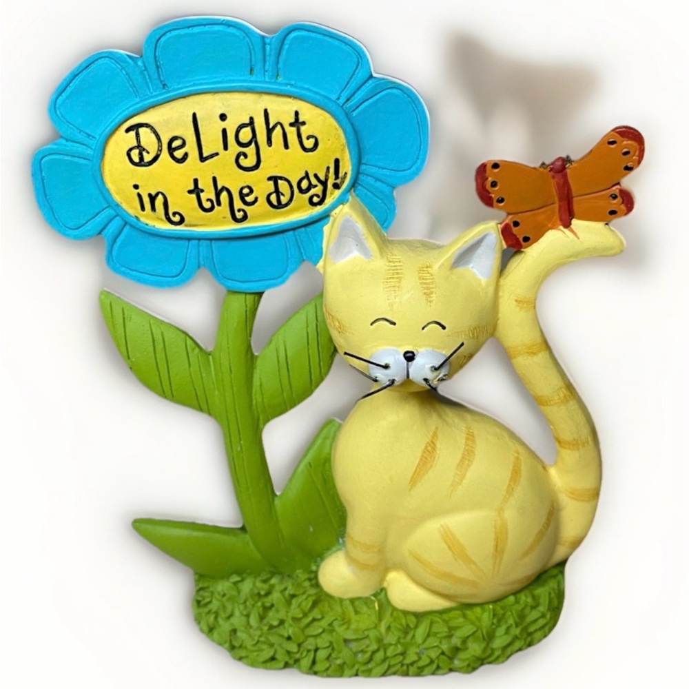 Blossom Bucket Cat Figurine DeLight in the Day Cute Cat Kitten & Butterfly